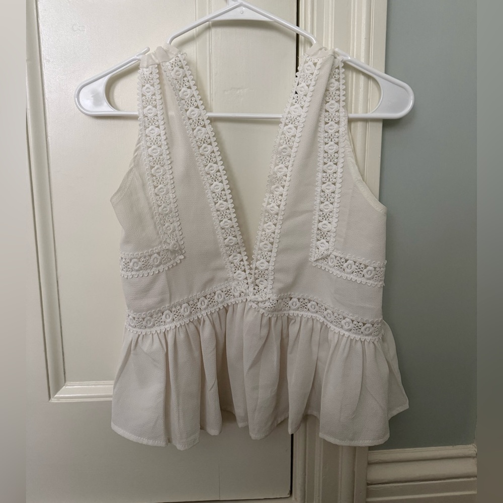 Elegant White Sleeveless Top